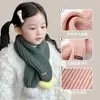 Bufanda de Punto con Forma de Corazón Estilo Coreano para Niños Otoño e Invierno Bufanda para el Cuello de Bebé Cálida y Versátil Bufanda de Lana Cruzada para Niñas