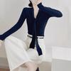 Suéter de Punto Elegante de Alta Gama Estilo Francés Ajustado de Manga Larga para Mujer, Nuevo Modelo Delgado de Otoño, Estilo para Viajar al Trabajo, Camisa Base de Color Sólido