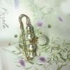 Broche de Perlas Antirreflejo Estilo Coreano ins Elegante Pin Corsage Femenino Accesorios de Ropa Cintura de Pantalón Falda Boca Cintura Artefacto