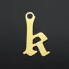 Colar pingente design de 26 letras aço titânio feminino banhado a ouro aço inoxidável acessórios de joias diy pingente de colar atacado