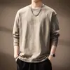 Camiseta de Manga Larga Bordada Sencilla de Algodón Bambú de Alta Gama para Hombre 2026 Otoño Nueva Holgada Tendencia Retro Japonesa Top