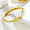 2025 Venta Caliente Nuevo Acero de Titanio Oro Rosa Pulsera con Letra H Moda Femenina Diseño de Nicho Lujo Accesible Pulsera Pequeña H Venta al por Mayor