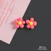 Acessórios de resina de flor colorida irregular de cinco pétalas, fivelas de sapato DIY feitas à mão com cola creme, ímãs de geladeira, materiais de decoração para grampos de cabelo