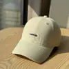 Boné de Baseball Tendência Estilo Coreano Macio com Bordado de Letras Simples para Homens e Mulheres, Versátil para Primavera e Verão, Aba Curva, Boné Bico de Pato para Casal