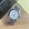 Banda de Acero Elástica al por Mayor No Impermeable Luminosa Reloj Elástico Reloj de Cuarzo para Personas de Mediana Edad y Mayores con Números Grandes Reloj de Pareja