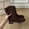Botas de tornozelo estilo deserto, botas femininas estilo Martin com saltos grossos, botas retrô de cano médio estilo britânico para outono e inverno, novo modelo que acentua os pés