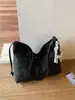 Bolsa tote de gran capacidad para mujer, nuevo estilo 2024, con diseño de lazo y lunares, una mochila versátil y elegante para viajar