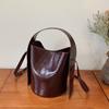 Bolsa de Mão Estilo Balde de Luxo Nova Moda Inverno 2026 Bolsa de Ombro Casual para Trabalho e Deslocamento Bolsa da Moda Feminina