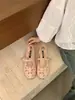 Novos Sapatos de Salto Único Redondos com Renda em Forma de Pétala Estilo Chinês para Mulheres, Tira Única Estilo Francês, Sapatos de Ballet Amarelos Confortáveis para Noite