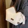 Bolsa Feminina Versátil Retrô Transfronteiriça 2025 Nova Tendência Moda Inverno Casual Bolsa de Ombro Color-Blocking Bolsa Tote para o Dia a Dia