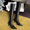 Botas altas de otoño e invierno, botas por encima de la rodilla, botas de tacón de aguja de punta fina, botas ajustadas, botas de moda estilo francés Maillard, modernas