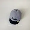 Gorra de Béisbol Rayada con Letras Estilo Primavera y Otoño Verano para Niños y Niñas, Gorra Sombrilla para Bebé, Sombrero Versátil con Protección Solar