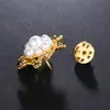 Broche de Pérola Estilo Amasch Corsage Feminino ins Moda Pin de Personalidade Anti-Brilho Fixado Roupas Acessórios Elegantes