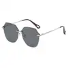 Gafas de Sol de Estilo Caliente Nuevo de Lujo Ligero para Mujer, Alto Sentido, Sin Marco, Borde Cortado, Anti-UV, Gradiente, Venta al por Mayor