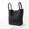 Bolsa Cesto de Couro Bovino de Primeira Camada Estilo Novo com Toque de Luxo, Grande Capacidade, Bolsa de Ombro Único, Bolsa Texturizada para o Dia a Dia