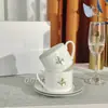 Xícara e Pires de Porcelana Europeia, Lembrança de Casamento e Aniversário, Xícara de Café de Aparência Sofisticada, Xícara e Pires de Lírio-do-Vale da Sorte, Atacado Transfronteiriço