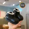 Botines Cortos para Bebé Niña 2026 Nuevo Otoño Más Terciopelo Botitas de Cuero Pequeñas Zapatos de Moda Casuales Suela Suave para Niñas Botas Martin para Niñas