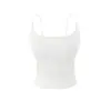 Camisola Branca Sexy para Garotas Quentes com Bojos, Projetada para Ser Usada por Fora ou por Dentro, Apresentando um Design Emagrecedor e Top Elegante para Camada Base