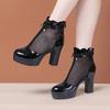 Salto Alto, Salto Grosso, Botas Martin Femininas Fashion e Versátil Respirável, Solas Grossas, Antiderrapante, Emagrecedoras, Tamanho Grande, Sandálias Vazadas de Couro Macio para Mulheres
