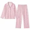 Pijama de Forro Polar Coral con Estampado de Leopardo para Mujer Otoño e Invierno Cardigan de Manga Larga Solapa Dibujos Animados Lindos Conjunto de Ropa para el Hogar Venta al por Mayor Transfronteriza