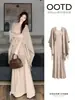 Vestido de punto para otoño para mujer, nuevo modelo 2026, extremadamente elegante y hermoso, conjunto de chal estilo coreano, juego completo