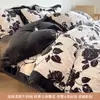 Xiangling Premium Estilo Simple y Lujoso Borde Ancho Bordado Terciopelo de Leche Juego de Cama de Cuatro Piezas