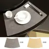 Mantel individual de cuero estilo chino para el hogar, mantel individual estilo abanico estilo occidental, mantel de mesa con aislamiento térmico y patrón artesanal de estilo europeo.