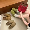 Zapatos Birkenstock retro estilo coreano para mujer, nuevos zapatos casuales slip-on para otoño e invierno 2026, modernos y versátiles con hebilla de cinturón