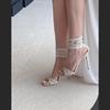 Sapatos de Casamento Brancos de Renda com Salto Alto para Mulheres, Novos Sandálias Stiletto de Nicho de Alto Padrão para o Verão de 2026, Sapatos de Noiva