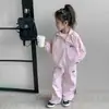 Conjunto de primavera y otoño para niña 2026 nuevo y elegante para bebé, conjunto deportivo de dos piezas con cuello alto, ropa de otoño para niños y niñas
