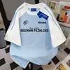 Camiseta Manga Curta com Estampa de Letras Estilo Streetwear Americano Verão 2025 Novo Estilo Casual Solta Versátil Roupa de Trabalho Top Tendência