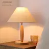 Lámpara de mesa estilo tronco Lámpara de noche para dormitorio Estilo vintage japonés B&B Sala de estar Uso doméstico Madera maciza Ratán Control remoto Lámpara de mesa pequeña