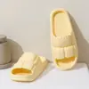 Nuevo Estilo de Pantuflas de Hotel para el Hogar y el Baño que se Sienten como Pisar Mierda, Pantuflas de Casa Antideslizantes para Hombre y Mujer de Verano para Entrega