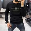 Corpo de camiseta de manga 2023 novo outono e inverno camisa de assentamento gola redonda suéter versátil marca de moda europeia e americana perfuração a quente estação da Europa