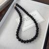 Collar de blogger con el mismo estilo, cierre de lingote con cuentas de vidrio negro, cadena para la clavícula de lujo ligero, simple y versátil para el uso diario