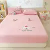 Sábana de Cama Bordada Patchwork de Leche para Otoño e Invierno Serie de Avatares Lindos Pieza Individual Juego de Tres Piezas Cubrecama Opcional Funda Protectora Antideslizante