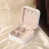 Caixa de armazenamento de joias à prova de poeira, estilo caixa de armazenamento para brincos, acessórios de mão, colares, anéis, pequena mini caixa modelo novo
