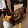 Bolso Grande de Mujer Otoño/Invierno 2026 Nuevo Diseño de Nicho Vintage Correa Ancha Bolso de Hombro Cruzado Bolso de Empanada Plisado
