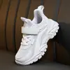 Zapatos para niños 2022 verano nuevos modelos para niños medianos y grandes zapatos de malla para niños zapatos blancos pequeños estudiantes zapatos deportivos de malla transpirable