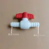 Interruptor de agua de 10 mm, válvula de agua pequeña, válvula de bola de pagoda de doble cabeza de volumen de aire de plástico, regulador de válvula de tubería de agua, aspersor de agua.
