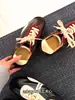 Zapatillas de entrenamiento alemanas de moda y populares para mujer, diseñadas para hacer que las piernas luzcan más largas, con un aspecto sofisticado y elegante. Nueva colección otoño 2026, con suela suave y diseño retro de caña baja.