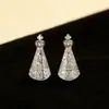 Pendientes Pequeños de Falda con Incrustaciones de Circonita Plateada para Mujer, Exquisitos y Versátiles, Pendientes Elegantes para Damas, Accesorios de Oreja de Lujo Ligero de Nicho