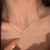 Collar de estilo coreano con brillantes diamantes redondos en verde oliva blanco para mujer, cadena de clavícula que no se decolora, combina con todo, nuevo producto.