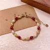 Pulsera de cadena de perlas artificiales de lujo ligero francés, temperamento simple, estilo frío de Ins, pulsera para mejor amiga, joyería de mano para mujer