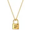 Collar de Acero Inoxidable con Colgante de Acero de Titanio Chapado en Oro de 18K Transfronterizo Europeo y Americano 19mm Candado Grabado con Láser 26 Iniciales Personalizadas