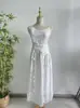 Vestido de Alcinha Estilo Francês 2025, Verão Slim-Fit, Novo Vestido Longo Evasê que Marca a Cintura, Suave e Elegante, Vestido Branco