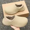 Novas Pantufas de Algodão para o Inverno, Novas Pantufas de Casa Antiderrapantes Masculinas com Lã Adicionada para Aquecimento, Espessas e Impermeáveis, Sapatos de Algodão Eva para Casais para Mulheres