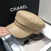 2026 Nuevo Sombrero Octagonal para Mujer de Primavera y Otoño con un Toque de Lujo, Boina de Cuero Retro Británica, Gorra de Periodista Versátil Artística