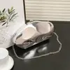 Moda europea y americana transfronteriza lentejuelas diseño de Guangzhou bolsa acrílica personalidad a juego bolsa de axila cena bandolera oblicua