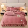 Conjunto de Três ou Quatro Peças de Cor Sólida Espessado em Leite de Pelo Falso Estilo Saia de Cama de Flanela de Inverno Alta Gramatura Dropshipping